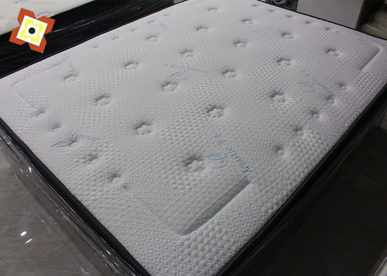 100 Tissu tricoté en polyester Tissu de matelas Tissu de matelas en jacquard Tissu pour matelas