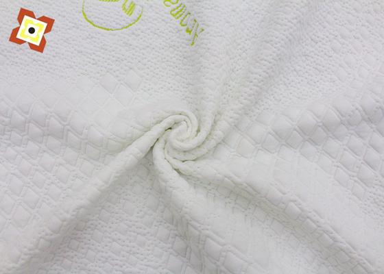 100 Tissu tricoté en polyester Tissu de matelas Tissu de matelas en jacquard Tissu pour matelas