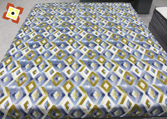 Tissu imprimé tricoté par chaîne dispersée par poudre d'or 100% polyester