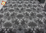 le lien de tissu du pongé du polyester 150GSM a teint le logo adapté aux besoins du client tricoté par chaîne de Matt imprimé