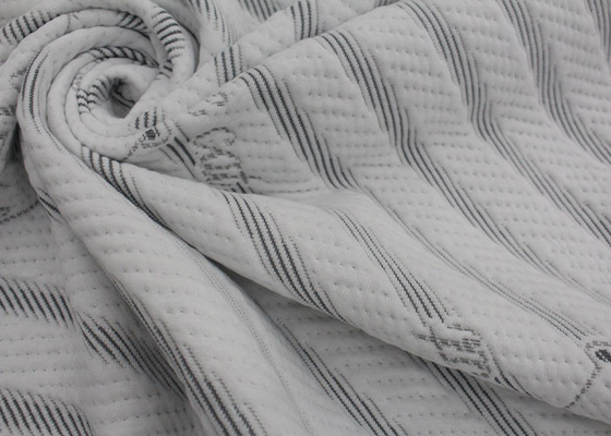 Le matelas de tissu tricoté par jacquard en bambou de 100% reposent le textile à la maison piqué