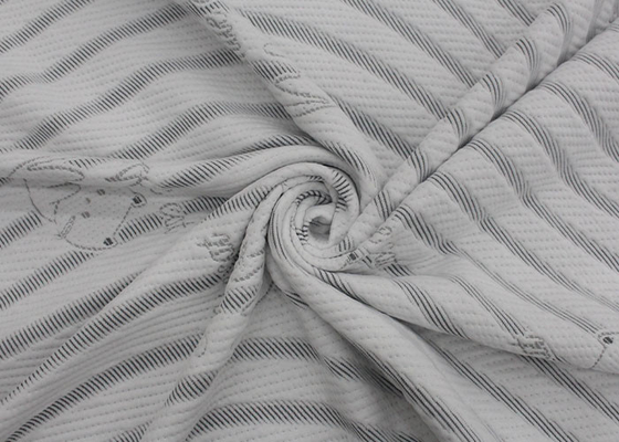 Tissus blancs 100 Tissus tricotés en polyester Tissus à la peau douce Tissus à la mouture en fils Tissus à la mouture en jacquard