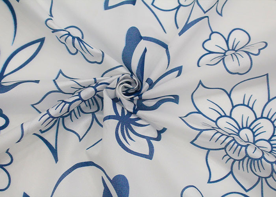 Modèle de fleurs bas blanc en gros imprimant le tissu de pongé de polyester de tricot pour le protecteur de matelas