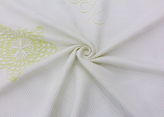 Le polyester a tricoté le tissu de maison de jacquard pour le tissu Tissu-tricoté par matelas